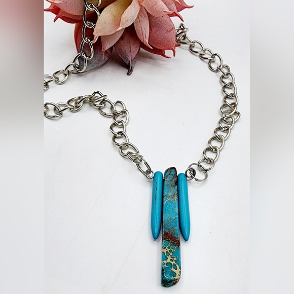 Turquoise color stones, circle link chain,stainless steel link, 26inch, - Picture 2 of 3